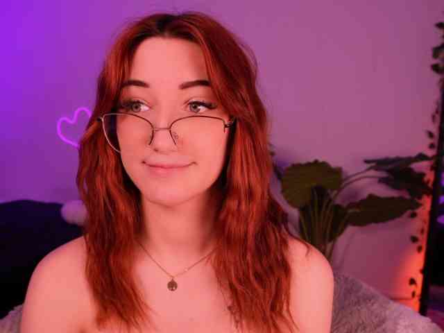 MilaFlame webcam