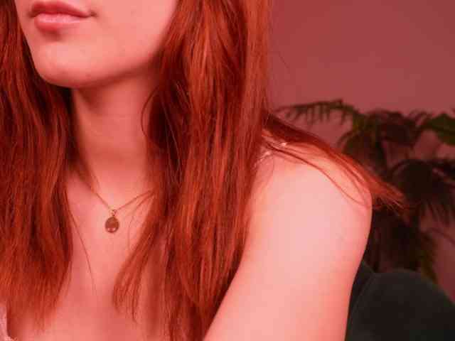 MilaFlame webcam