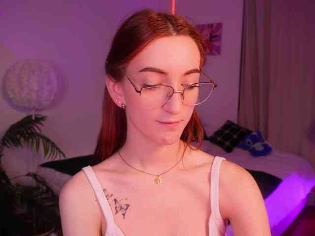 MilaFlame webcam