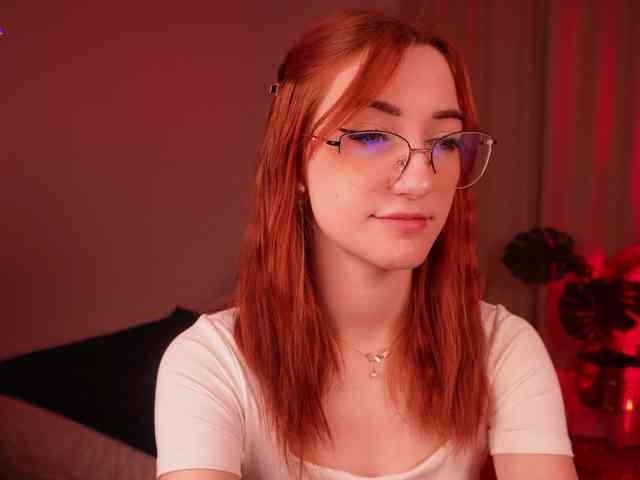 MilaFlame webcam