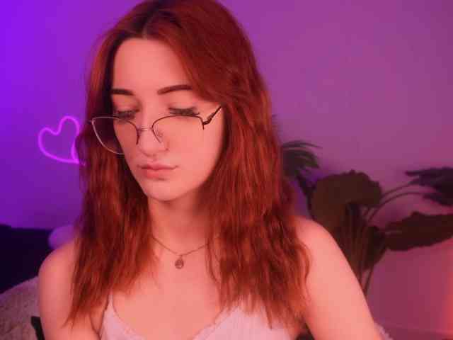 MilaFlame webcam