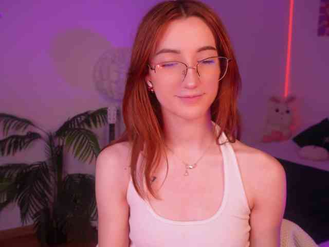 MilaFlame webcam