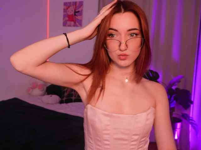 MilaFlame webcam