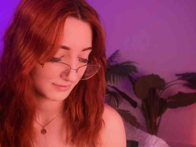 MilaFlame webcam