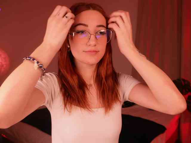 MilaFlame webcam