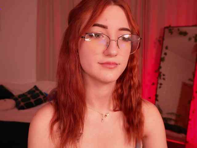 MilaFlame webcam