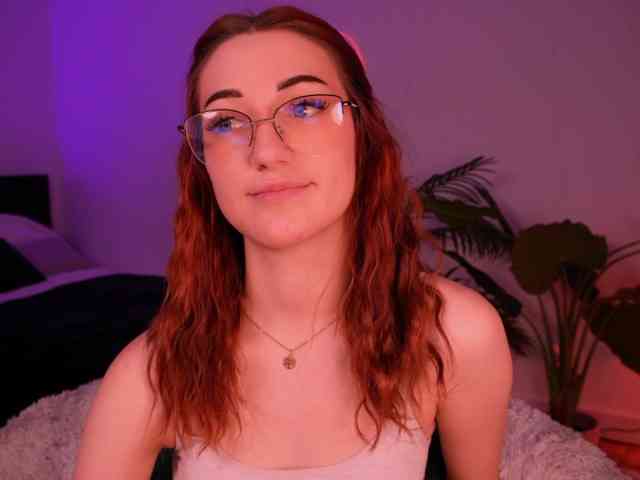 MilaFlame webcam