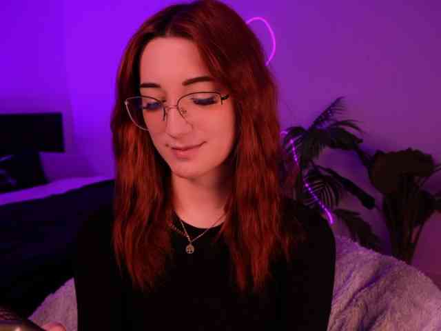 MilaFlame webcam
