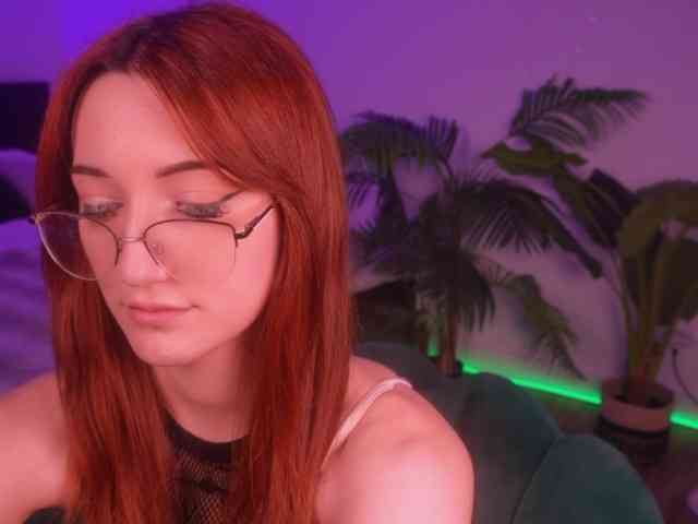 MilaFlame webcam
