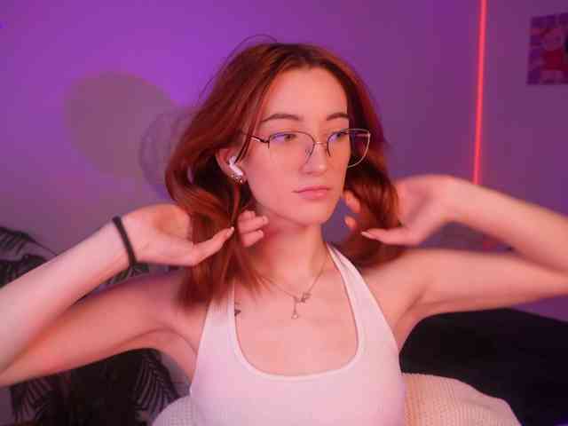 MilaFlame webcam