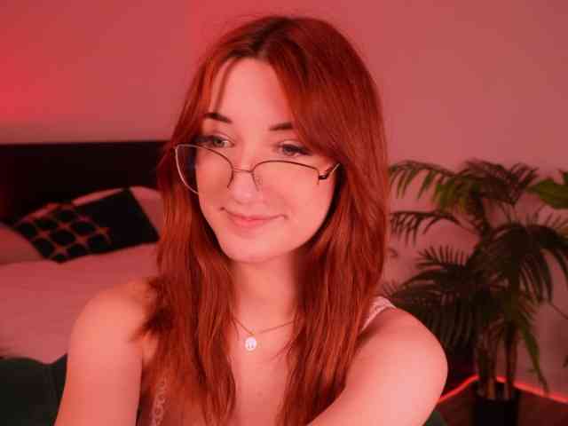 MilaFlame webcam