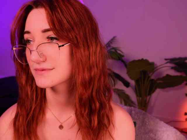 MilaFlame webcam