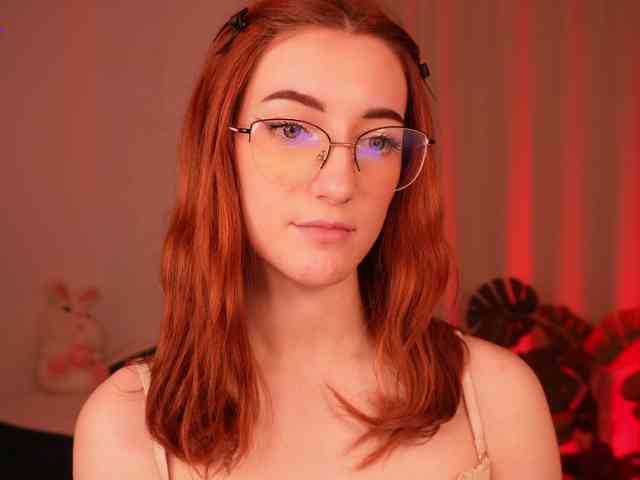 MilaFlame webcam