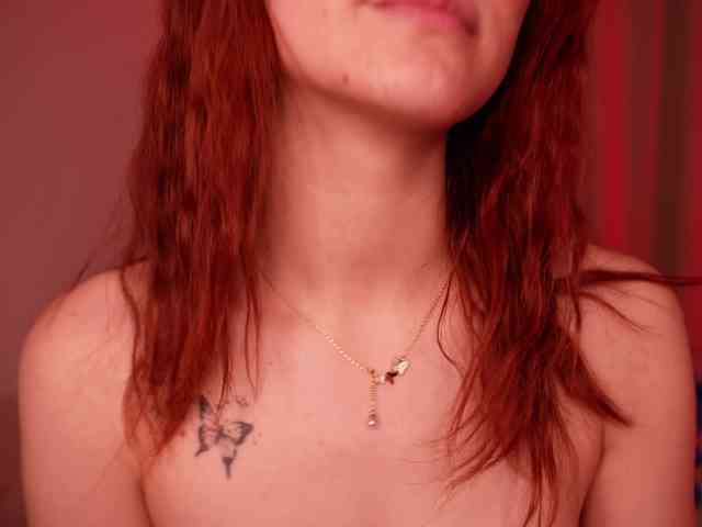 MilaFlame webcam