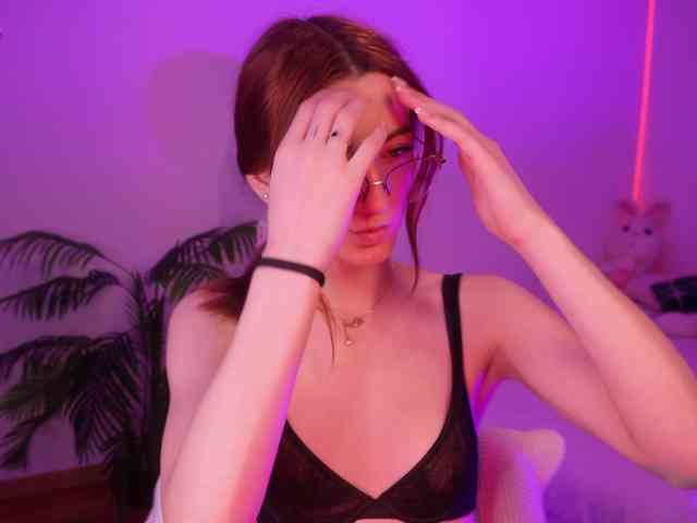 MilaFlame webcam