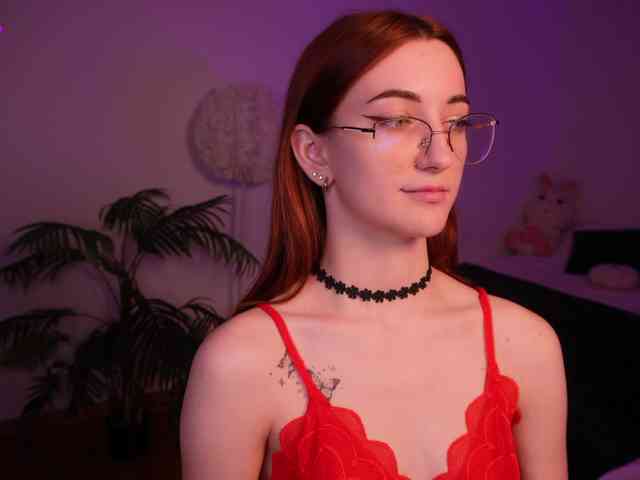 MilaFlame webcam
