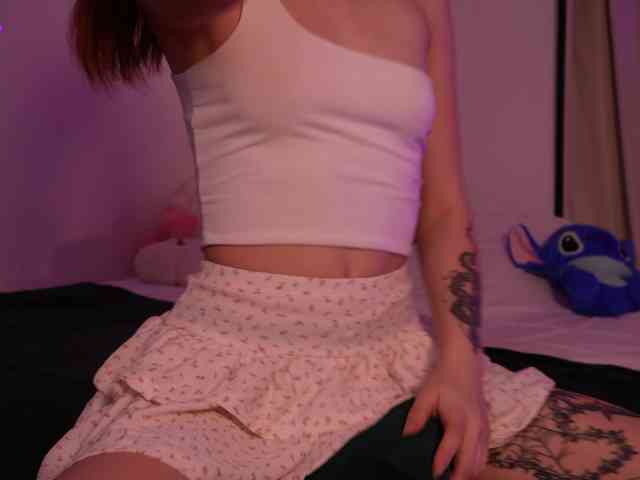 MilaFlame webcam