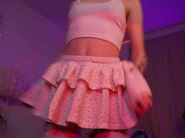 MilaFlame webcam