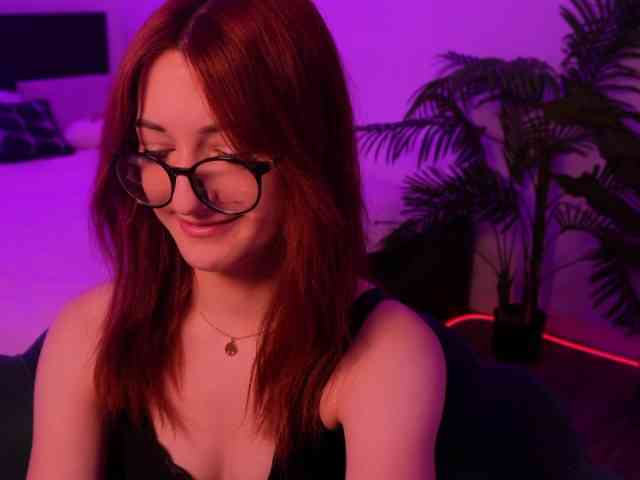MilaFlame webcam