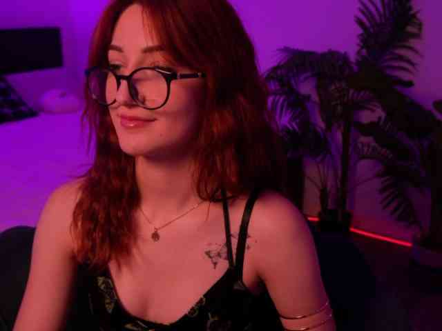 MilaFlame webcam
