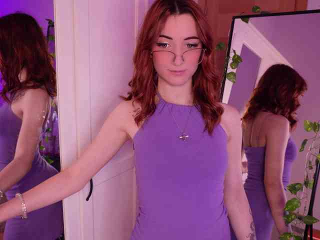 MilaFlame webcam