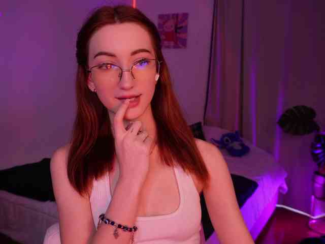 MilaFlame webcam