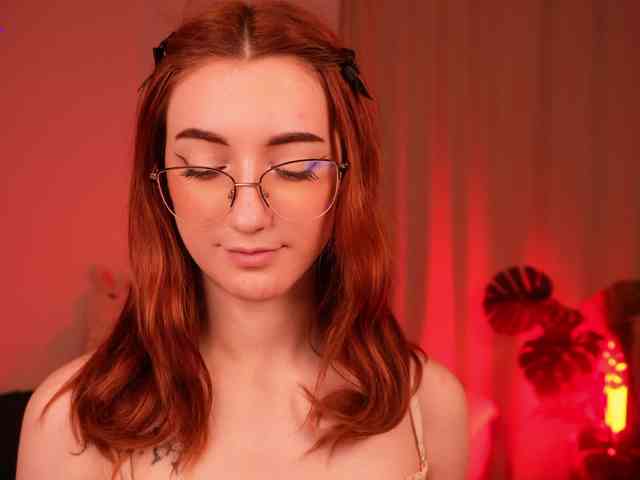 MilaFlame webcam