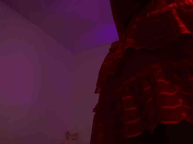 MilaFlame webcam