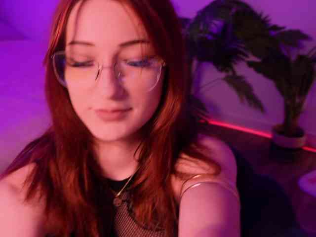 MilaFlame webcam