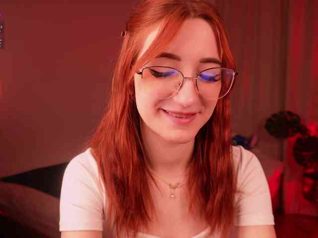 MilaFlame webcam