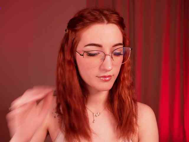 MilaFlame webcam