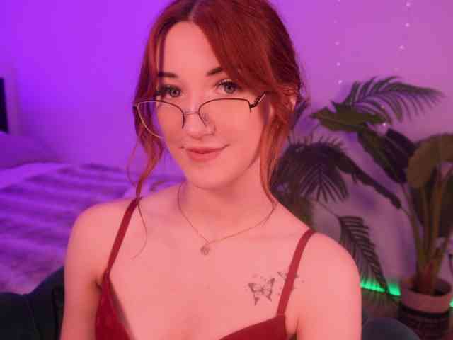 MilaFlame webcam