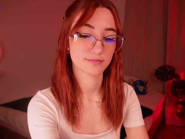 MilaFlame webcam