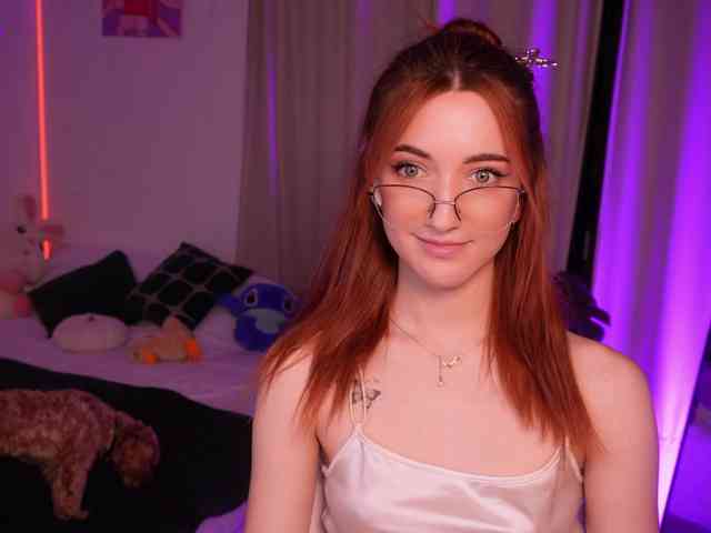 MilaFlame webcam