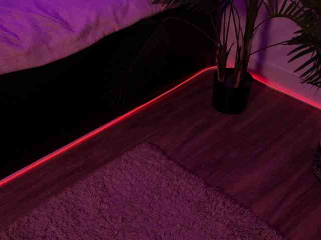 MilaFlame webcam