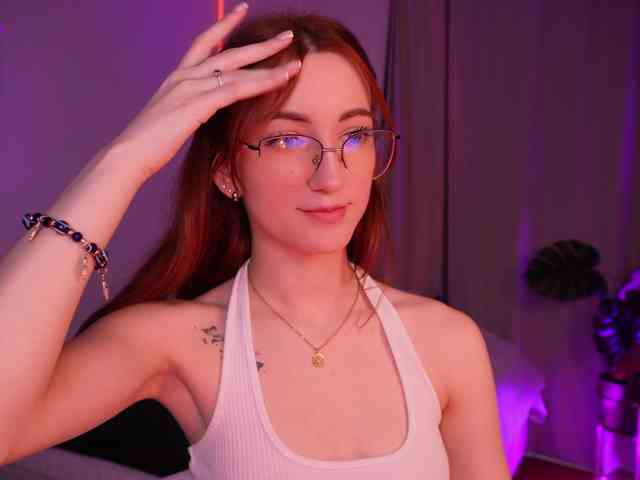 MilaFlame webcam