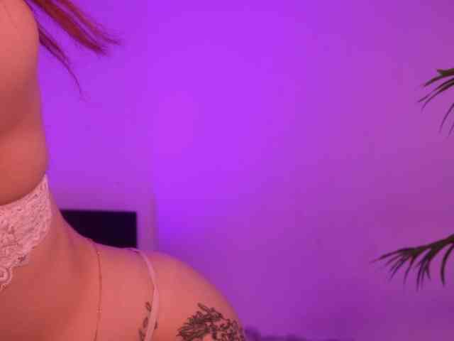 MilaFlame webcam