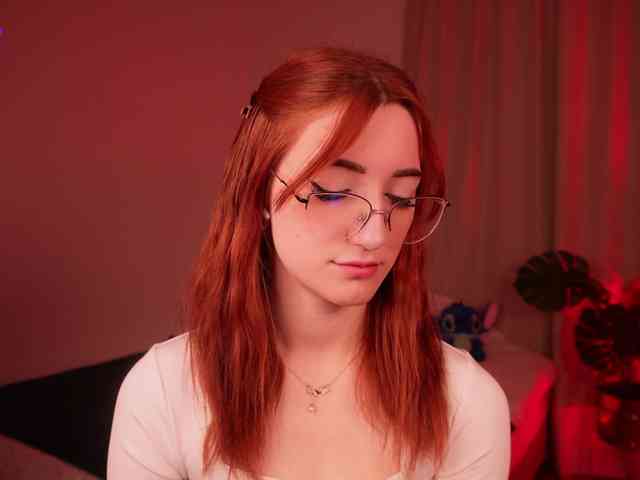 MilaFlame webcam