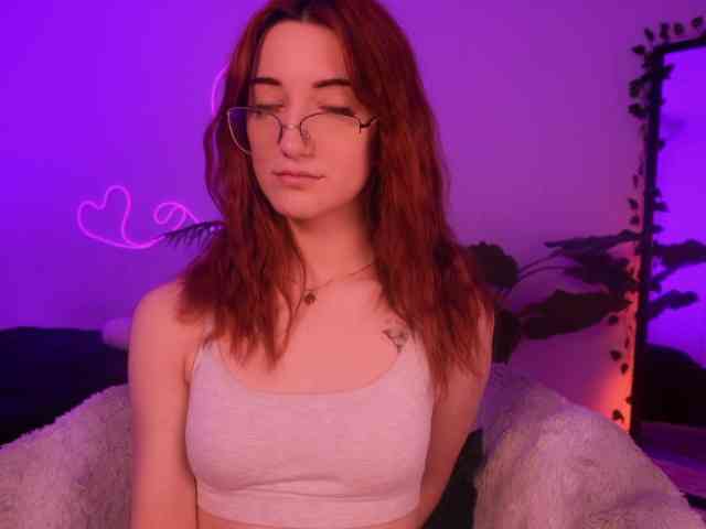 MilaFlame webcam