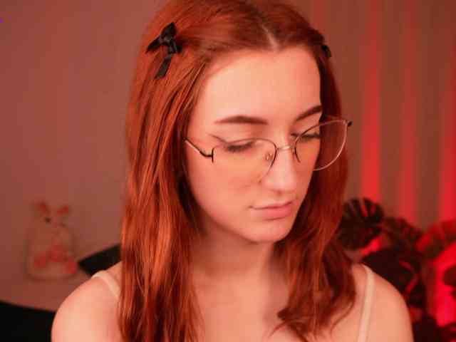MilaFlame webcam
