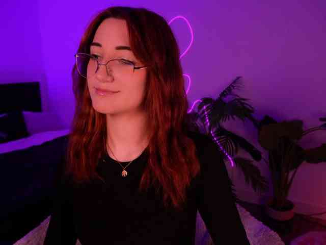 MilaFlame webcam