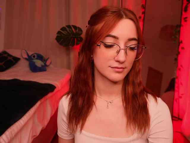 MilaFlame webcam