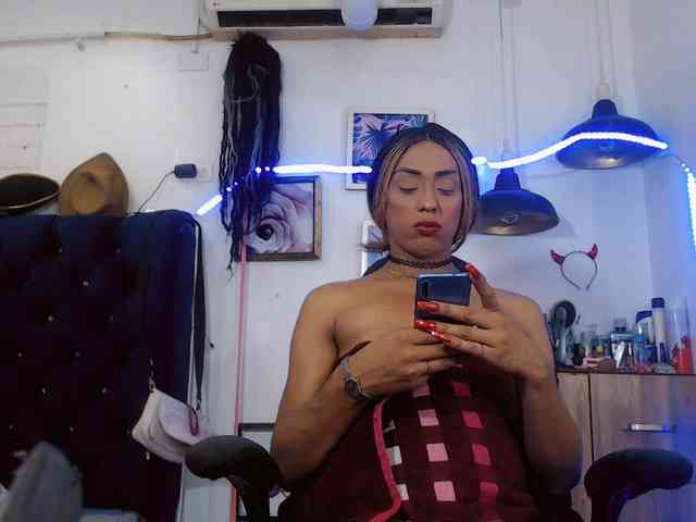 DesireHottXX