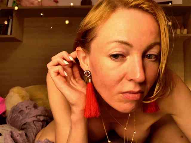 AngelicFenix webcam