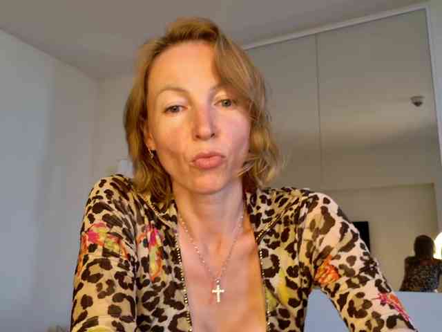 AngelicFenix webcam
