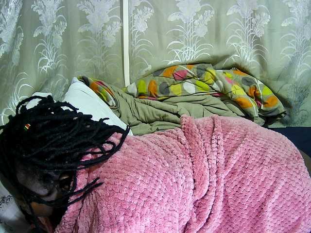 chubby-cherry live cam on BongaCams