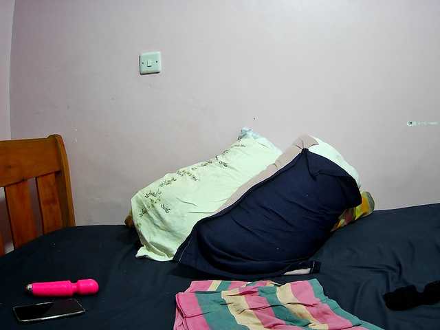chubby-cherry live cam on BongaCams