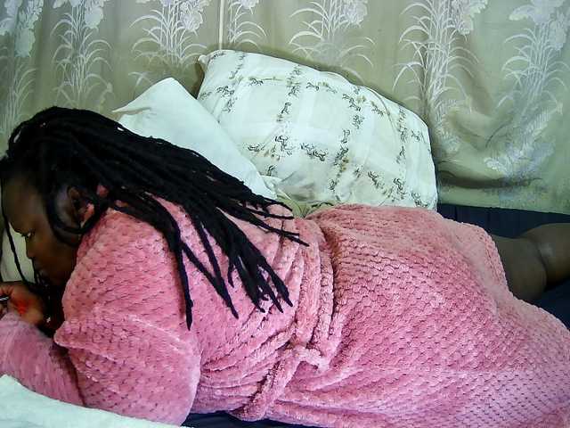 chubby-cherry live cam on BongaCams