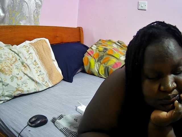 chubby-cherry live cam on BongaCams