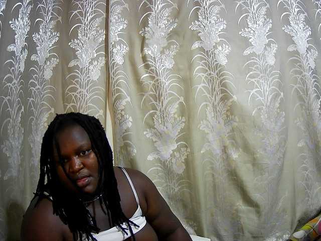 chubby-cherry live cam on BongaCams